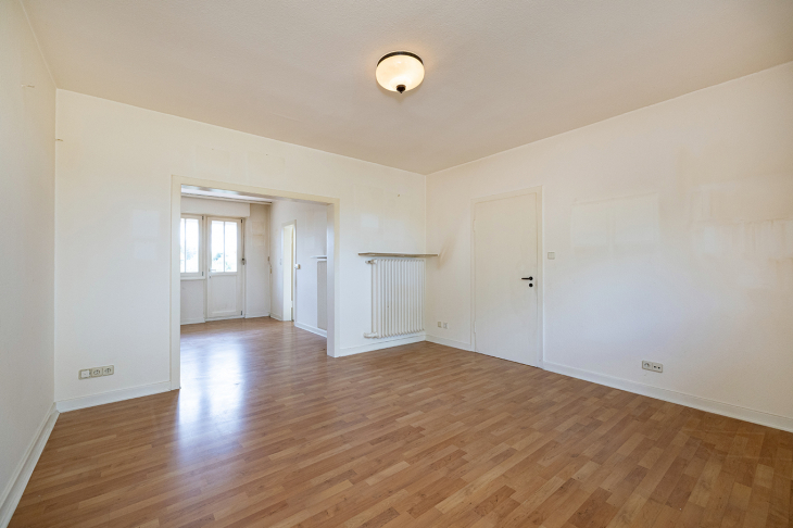 Wohnzimmer Blick in Essbereich