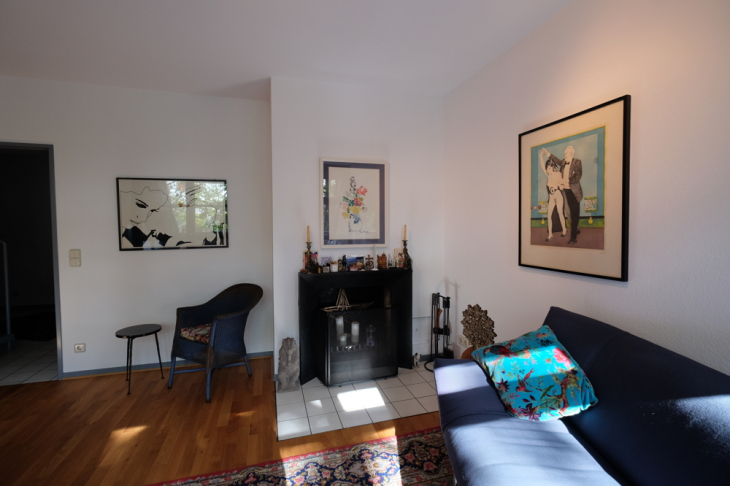 Wohnzimmer mit Kamin