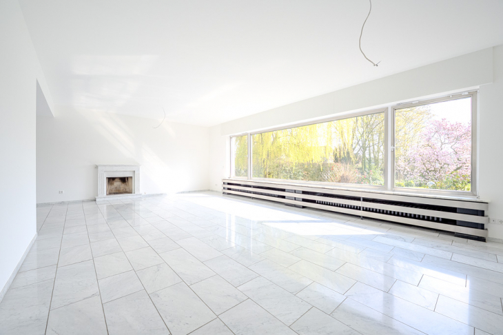 Wohnzimmer mit Kamin