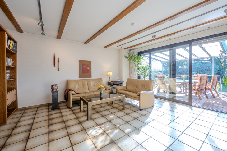Wohnzimmer mit Terrasse Haupthaus