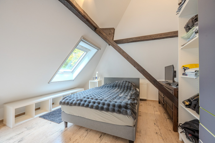 Wonhlich ausgebautes Dachstudio