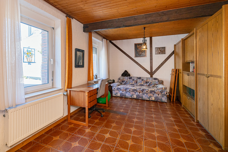 Zimmer 2 Straßenseite